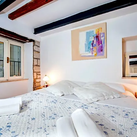 公寓 Apartman Obala 罗维尼